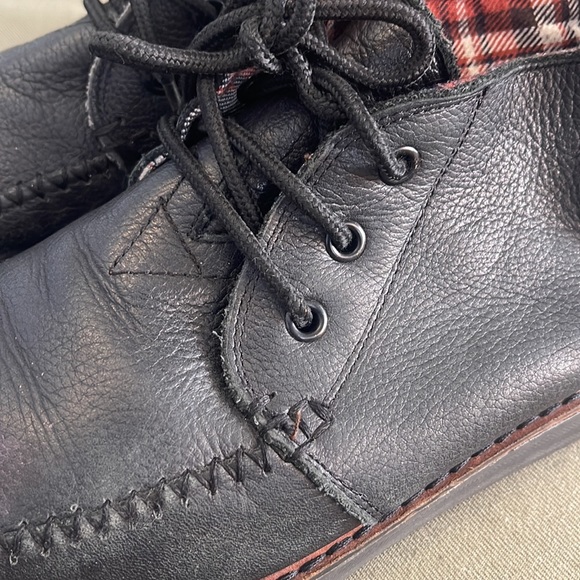 TOMS Authentic black color Leather size 8.5” Mens Shoes - Picture 2 of 16